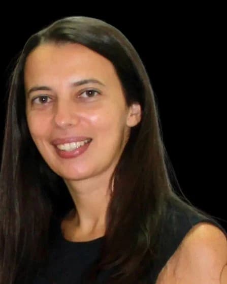 Sara Oliveira — Especialista em Psicologia Clínica e da Saúde